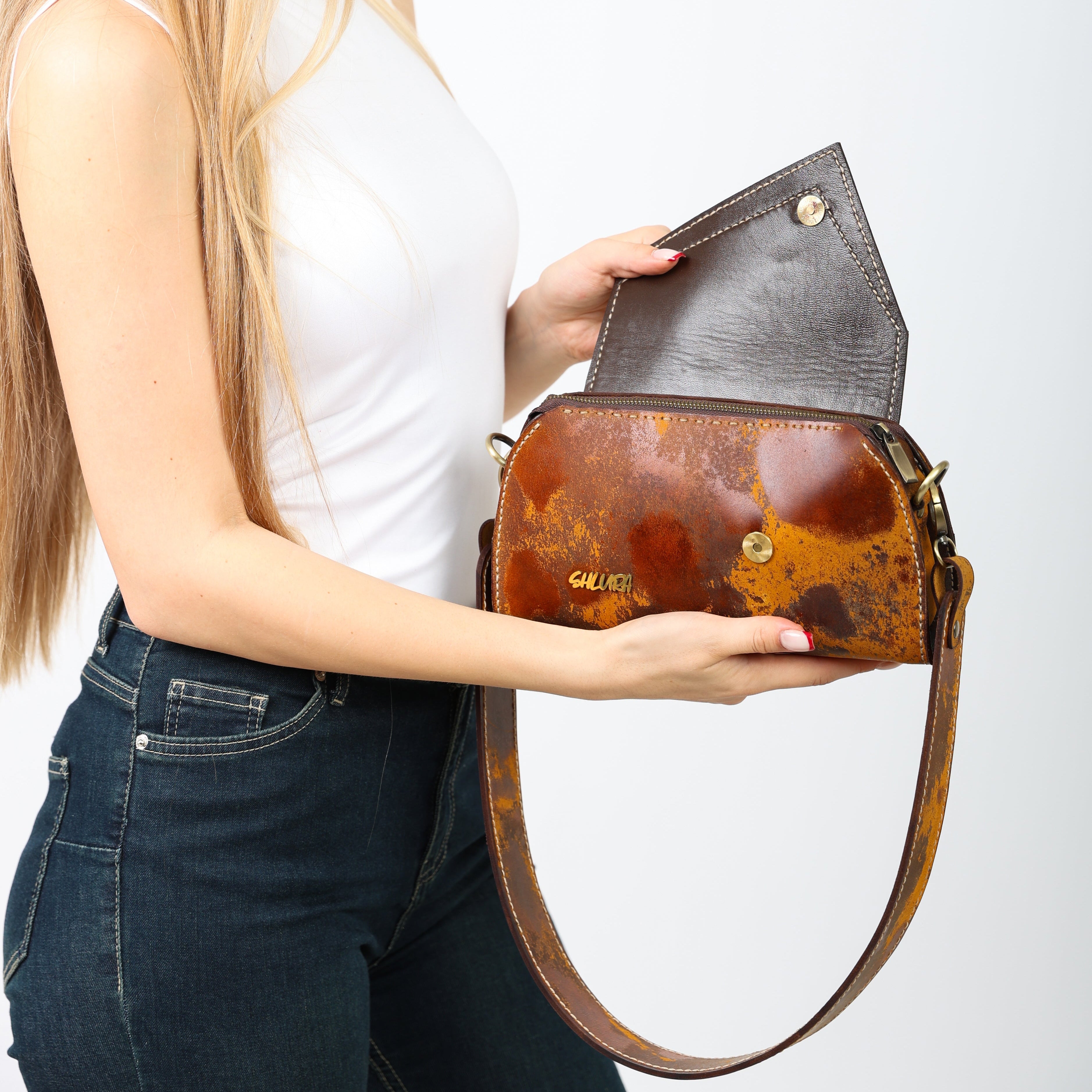 Velraya – Brown