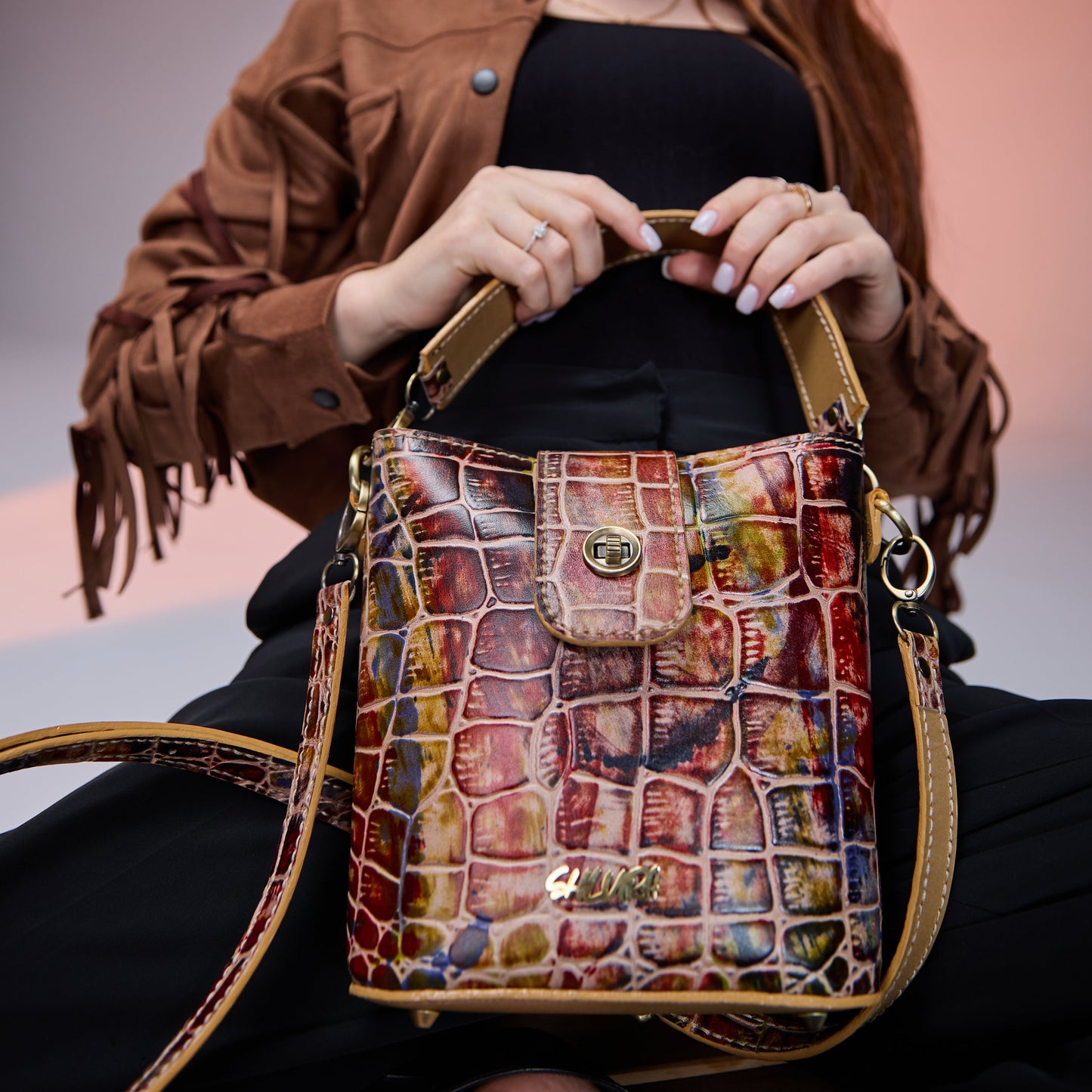 كروسيا – متعدد الألوان