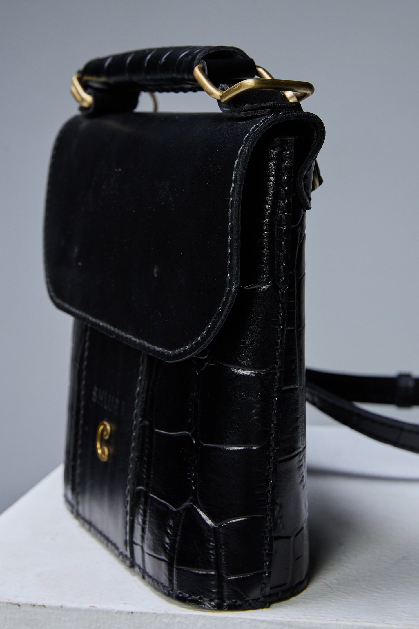 Veloura – Noir Profond