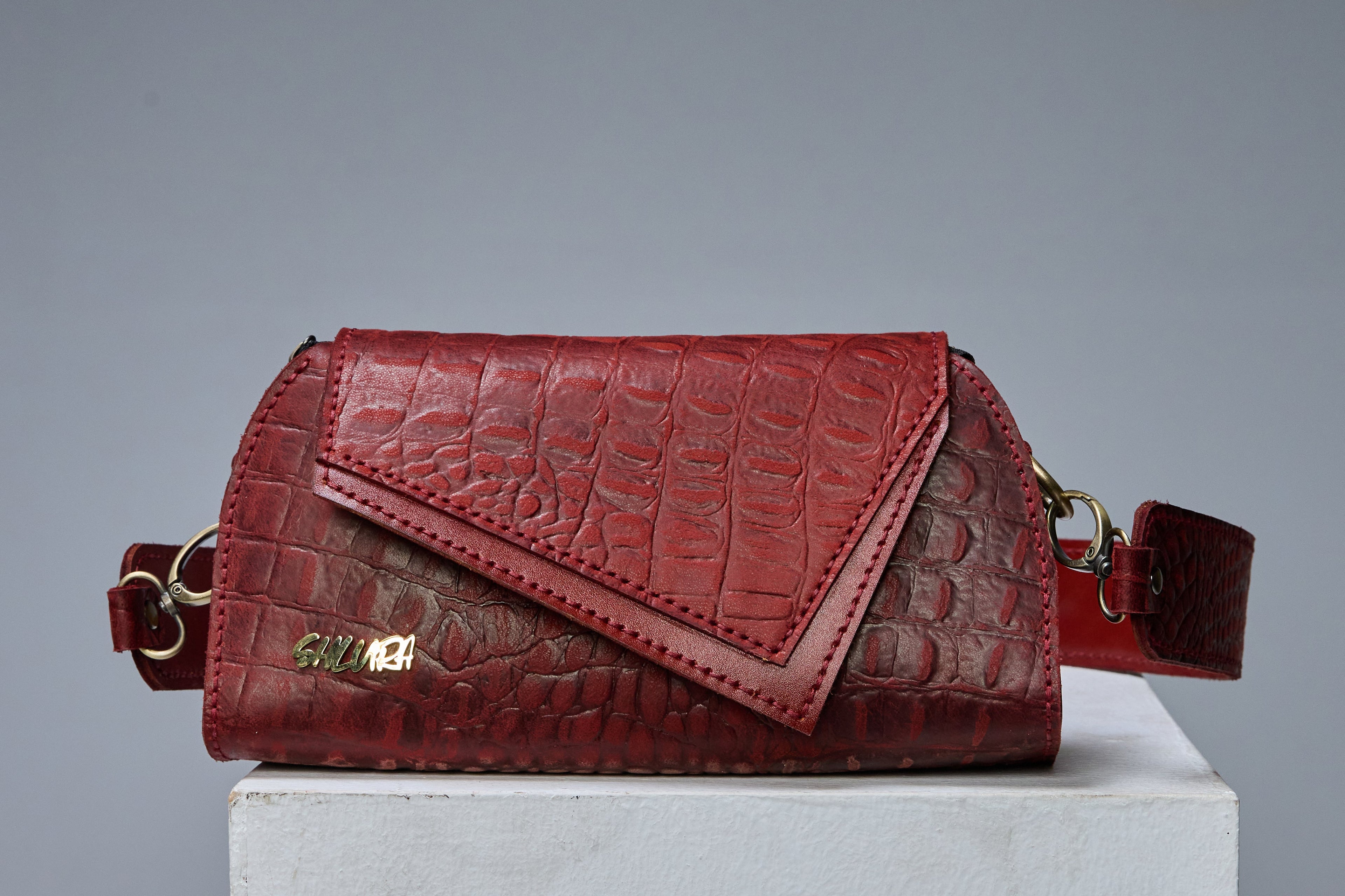 Velraya – Red Crocodile