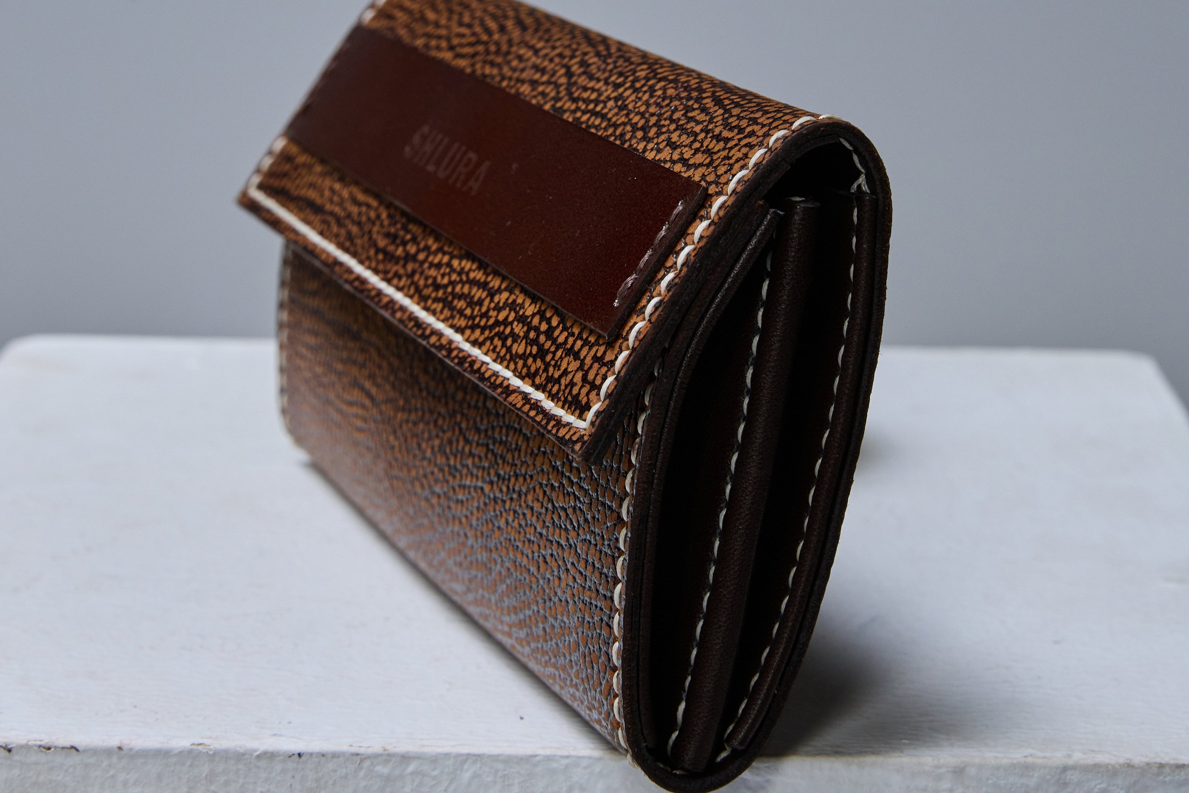 Luzara – Brown